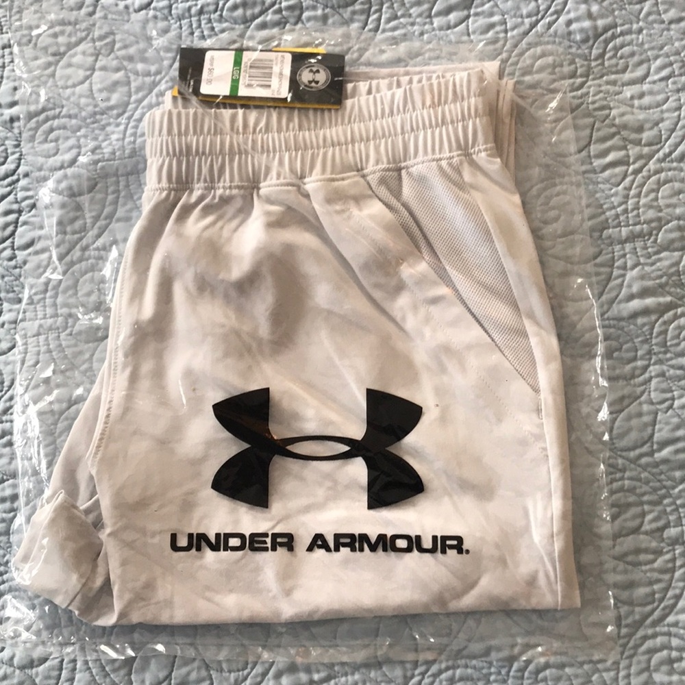 NWT Mens warm up pants